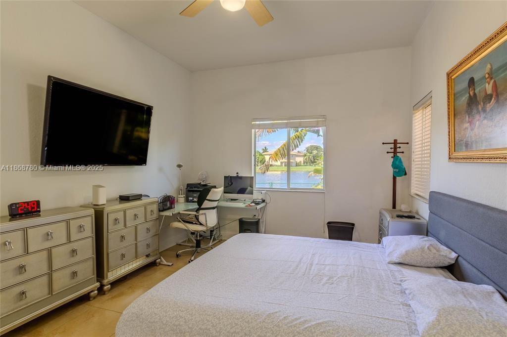 POD 13 AT MONARCH LAKES - Residential