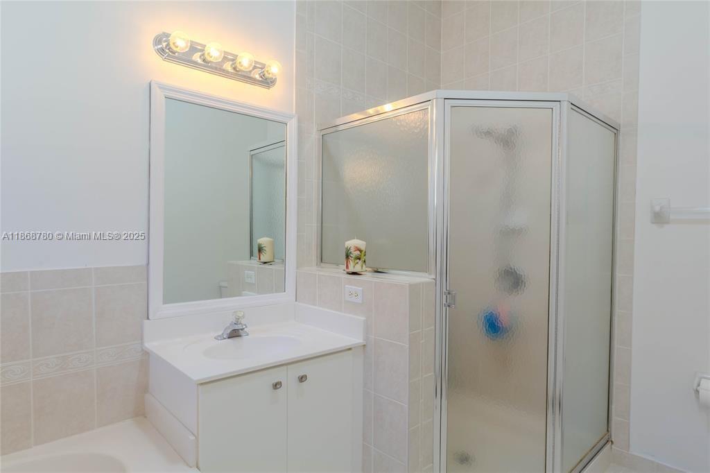 POD 13 AT MONARCH LAKES - Residential