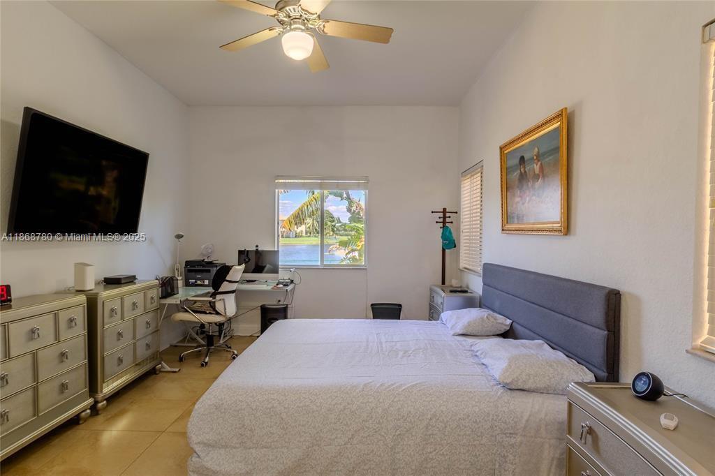 POD 13 AT MONARCH LAKES - Residential