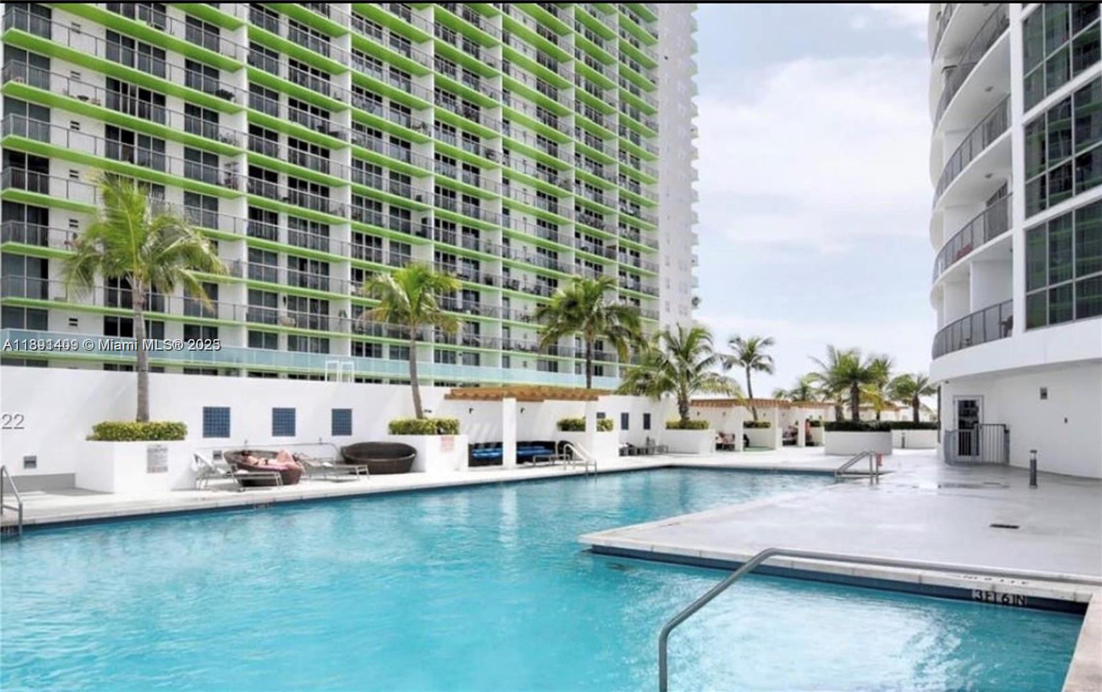 1750 N Bayshore Dr 1710