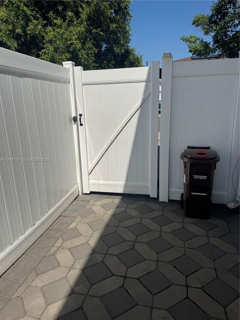 Tiny photo for 11 Rockne St new sprinsville, FL 10314 (MLS # A11997750)