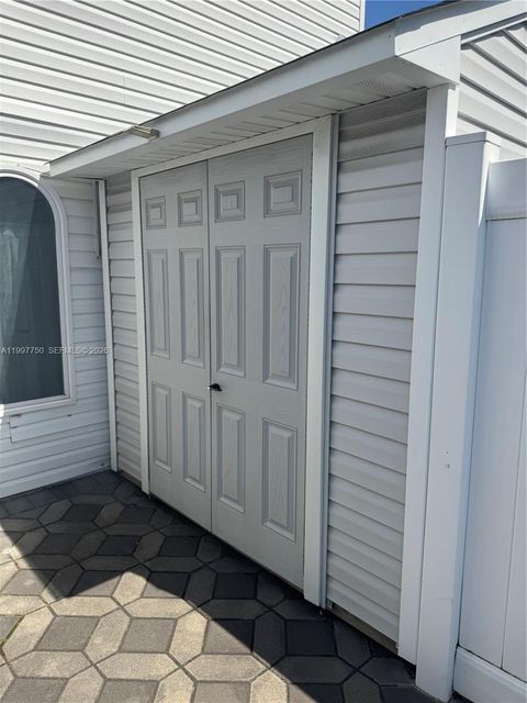 Tiny photo for 11 Rockne St new sprinsville, FL 10314 (MLS # A11997750)