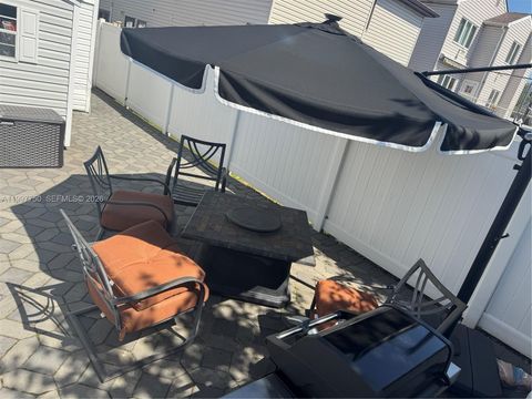 Tiny photo for 11 Rockne St new sprinsville, FL 10314 (MLS # A11997750)