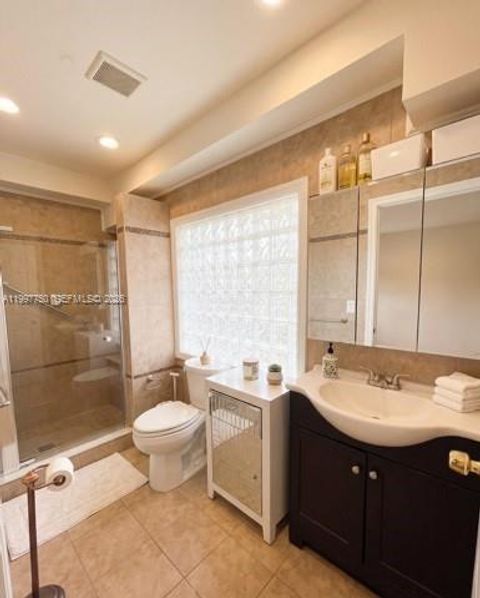 Tiny photo for 11 Rockne St new sprinsville, FL 10314 (MLS # A11997750)