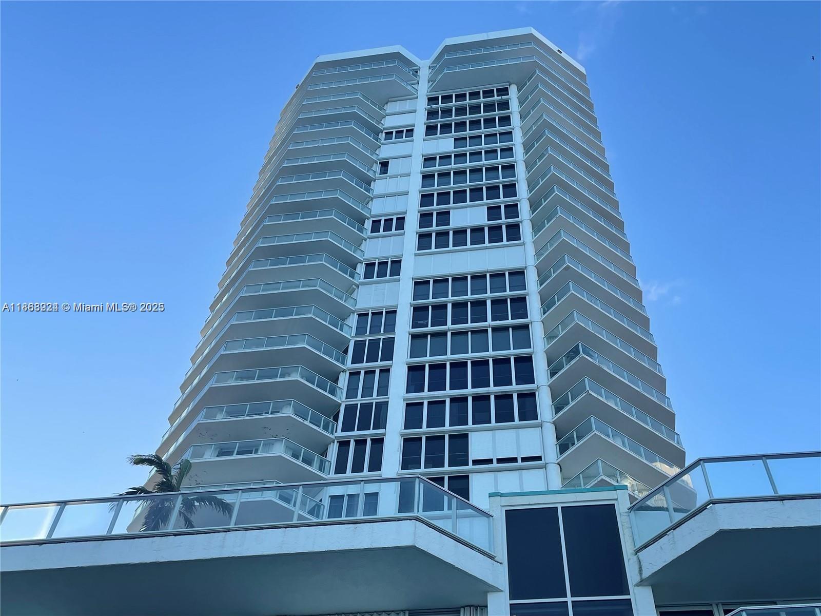 16445 Collins Ave 1422