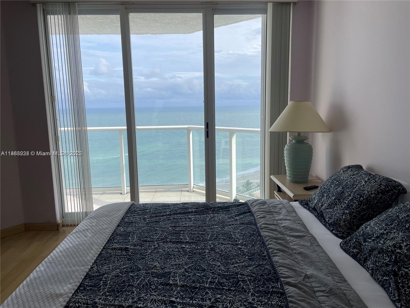 16445 Collins Ave 1422