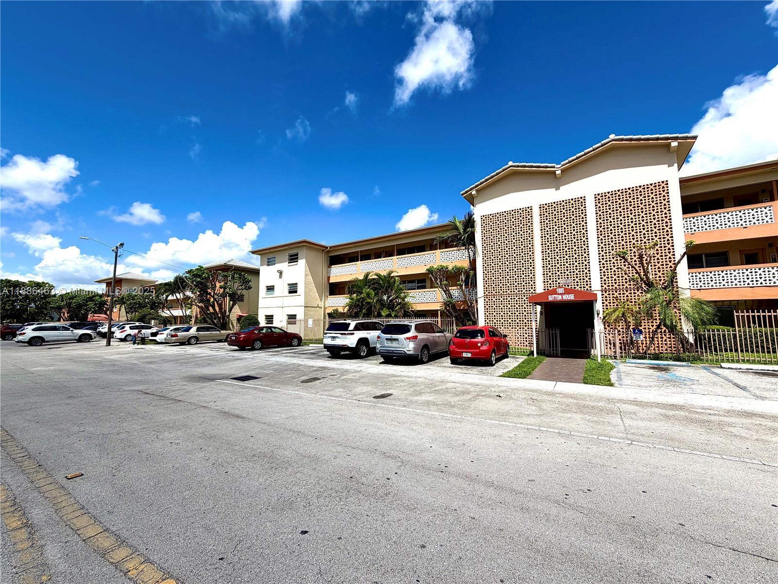 SUTTON HOUSE CONDO - Residential Lease