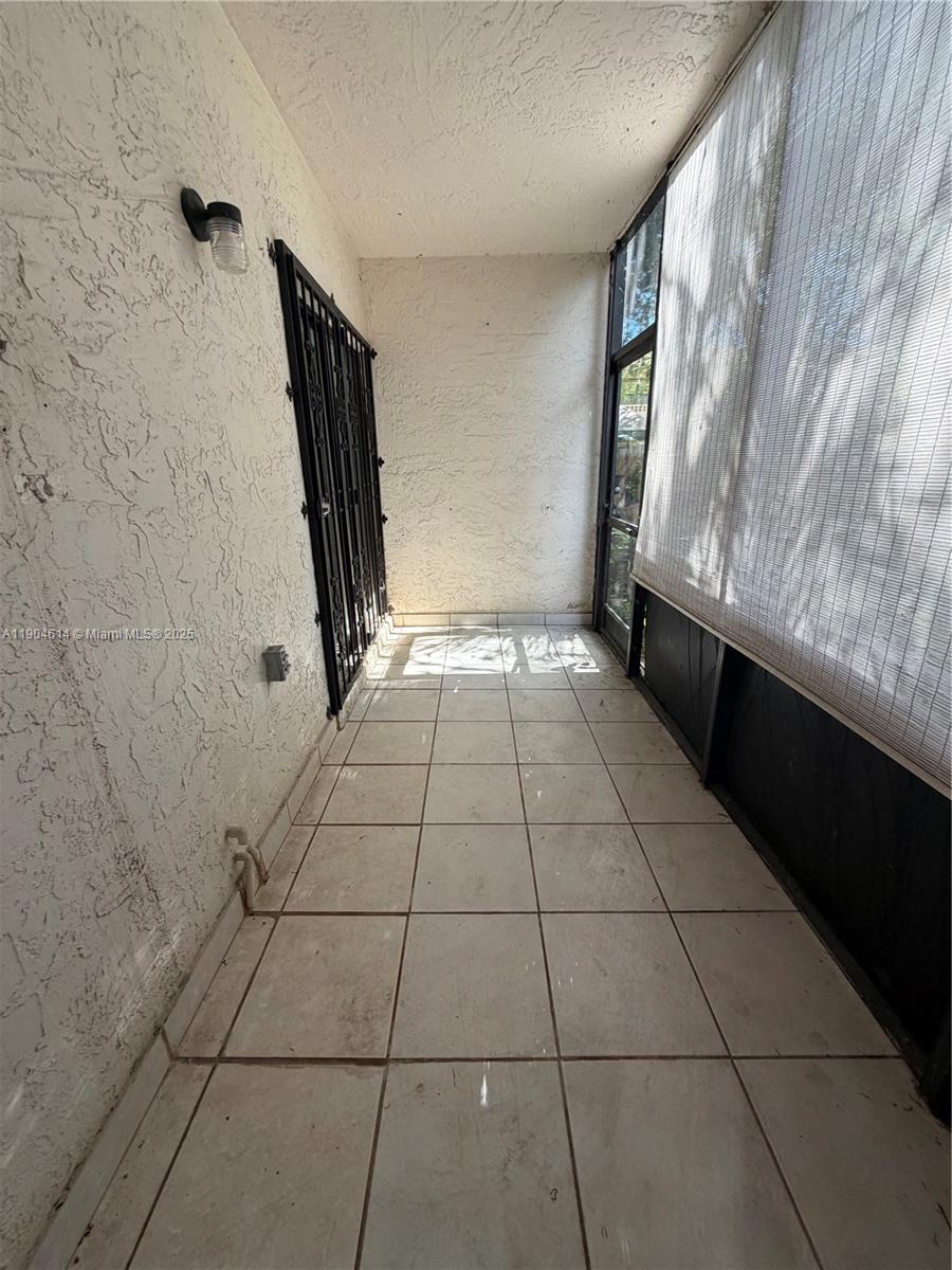 CUTLER CREEK VILLAGE COND - Residential Lease