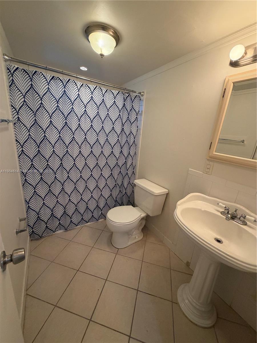 CUTLER CREEK VILLAGE COND - Residential Lease