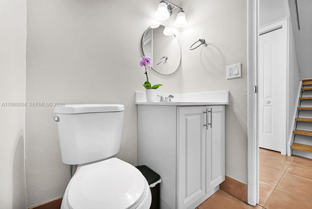 OAKVIEW CONDO NO 2 - Residential