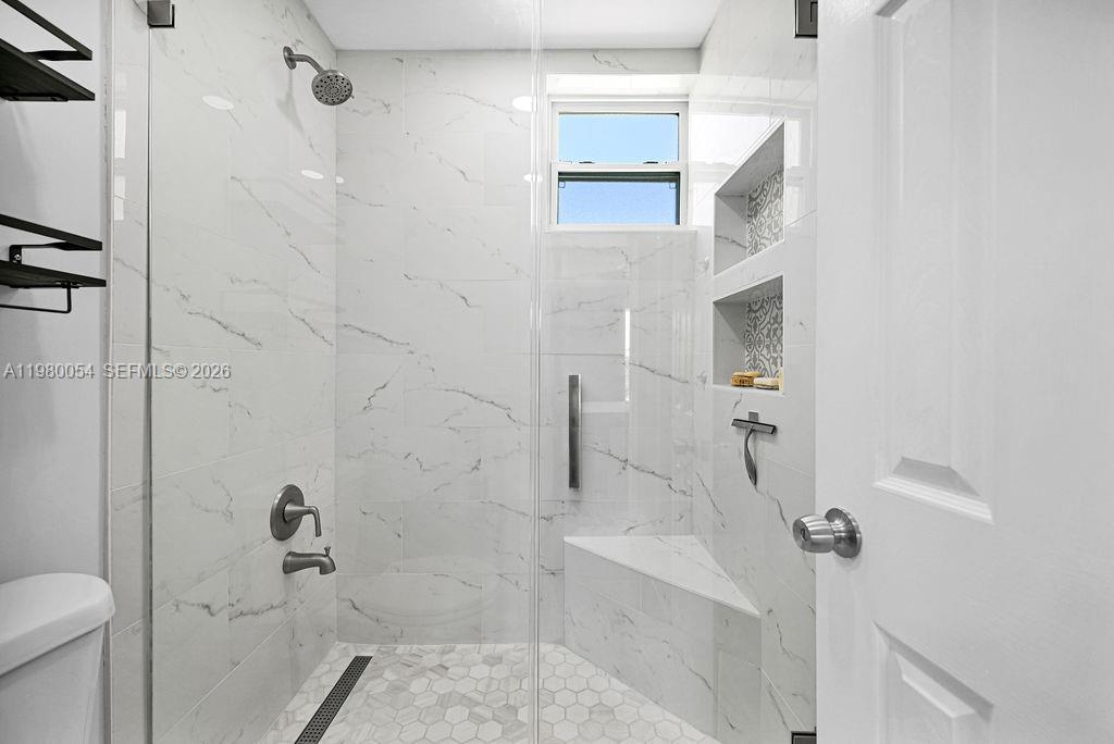 OAKVIEW CONDO NO 2 - Residential