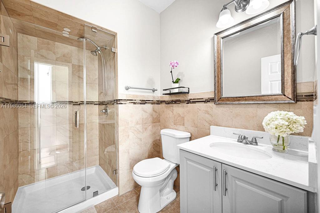 OAKVIEW CONDO NO 2 - Residential