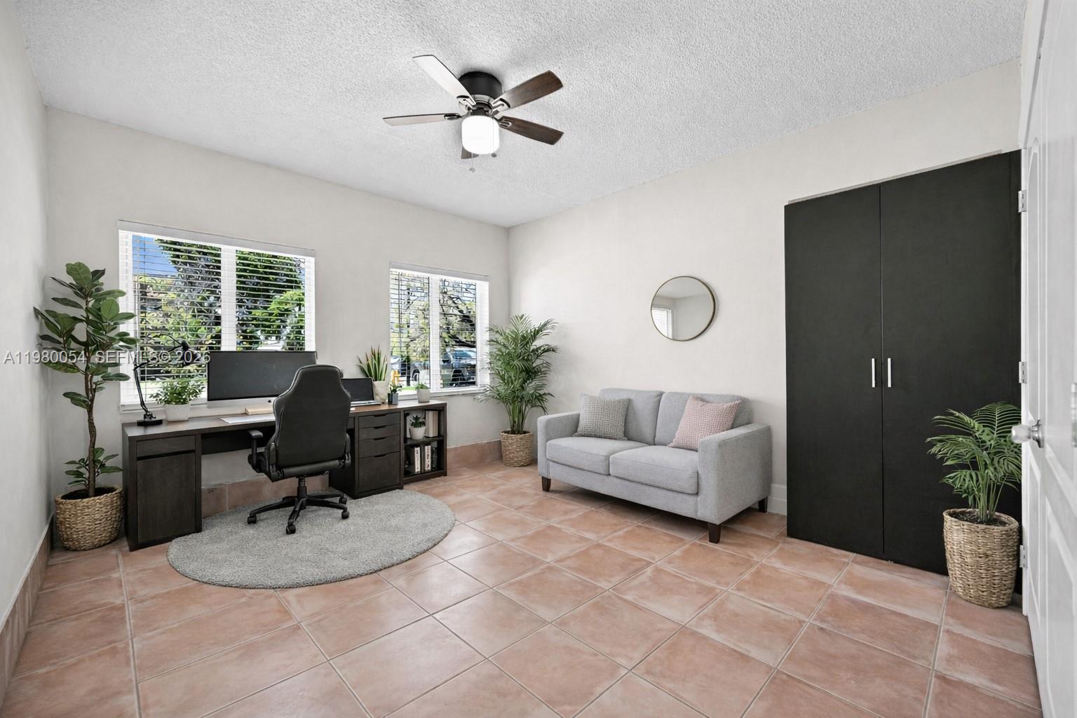 OAKVIEW CONDO NO 2 - Residential