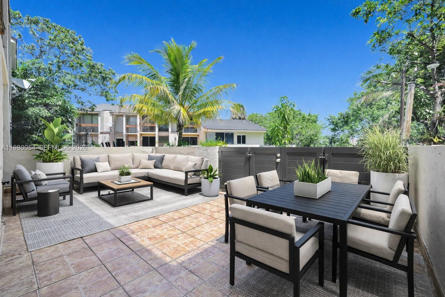 OAKVIEW CONDO NO 2 - Residential