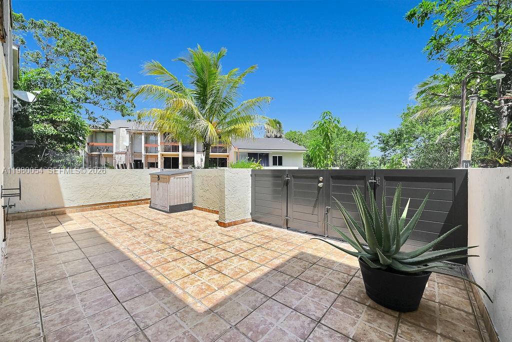 OAKVIEW CONDO NO 2 - Residential