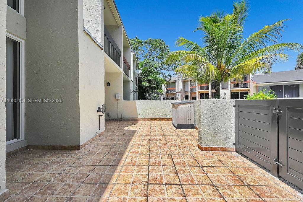 OAKVIEW CONDO NO 2 - Residential