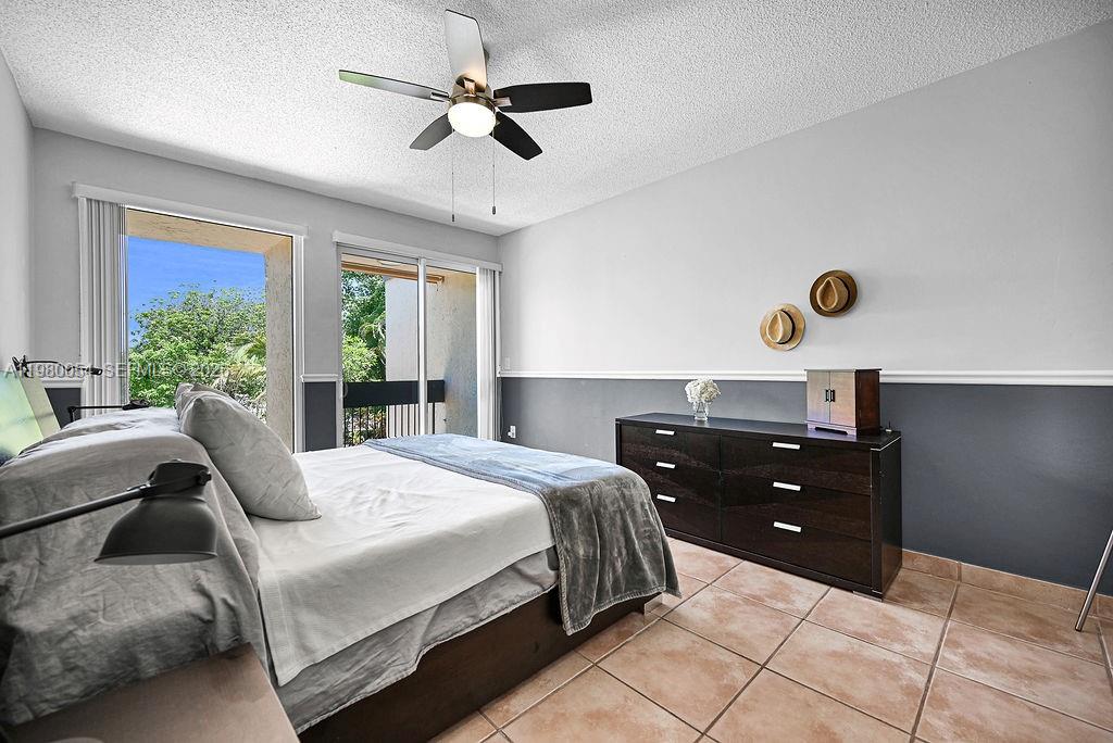 OAKVIEW CONDO NO 2 - Residential