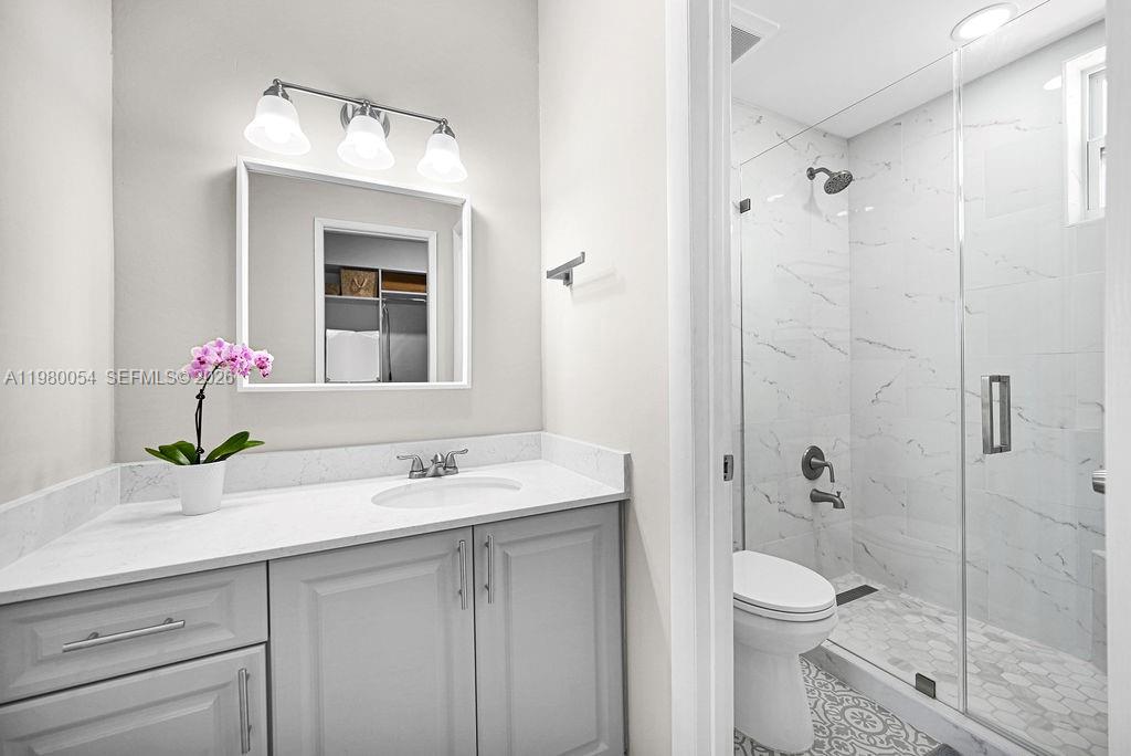 OAKVIEW CONDO NO 2 - Residential