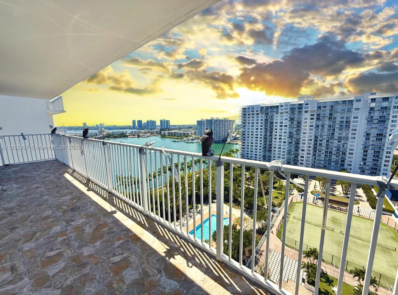 ADMIRALS PORT CONDO WEST - Residential