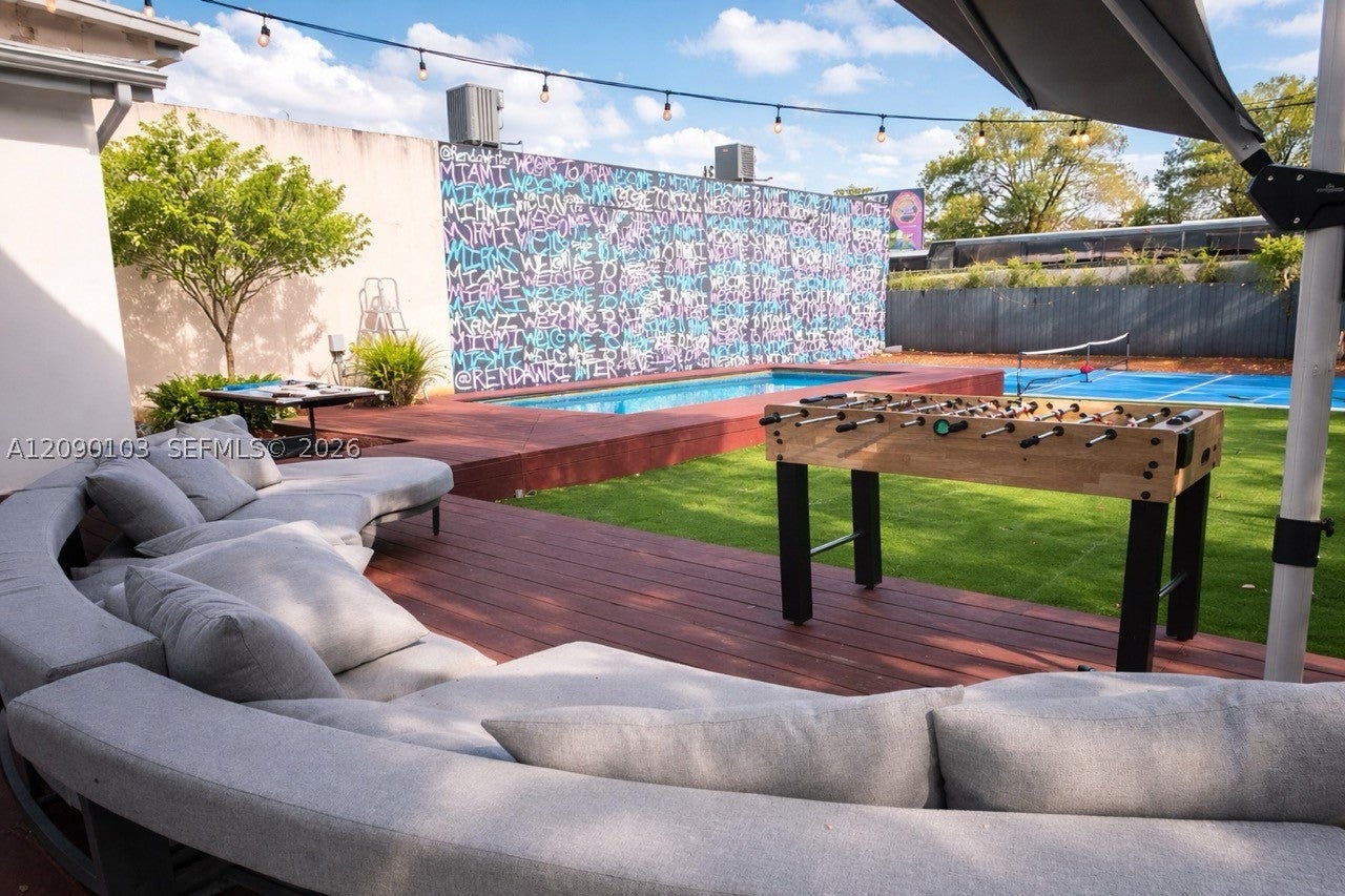 187 NW 53rd St