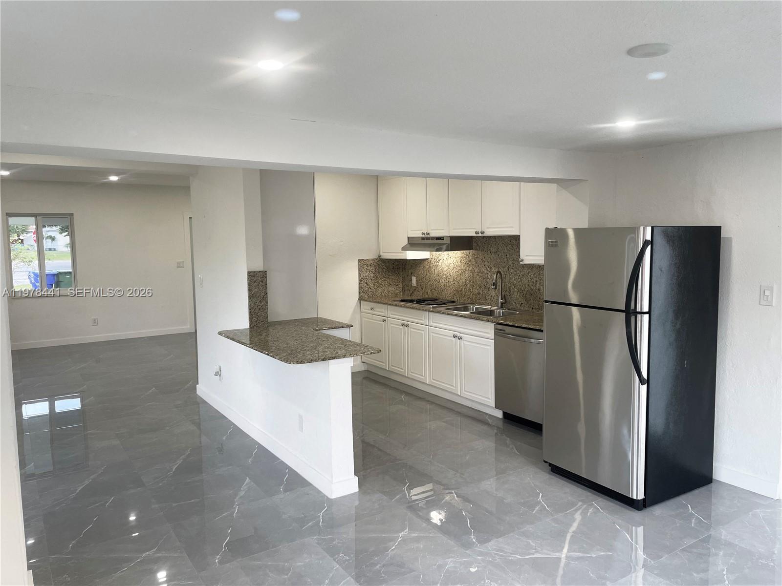 FAIRLAWN - Residential Lease