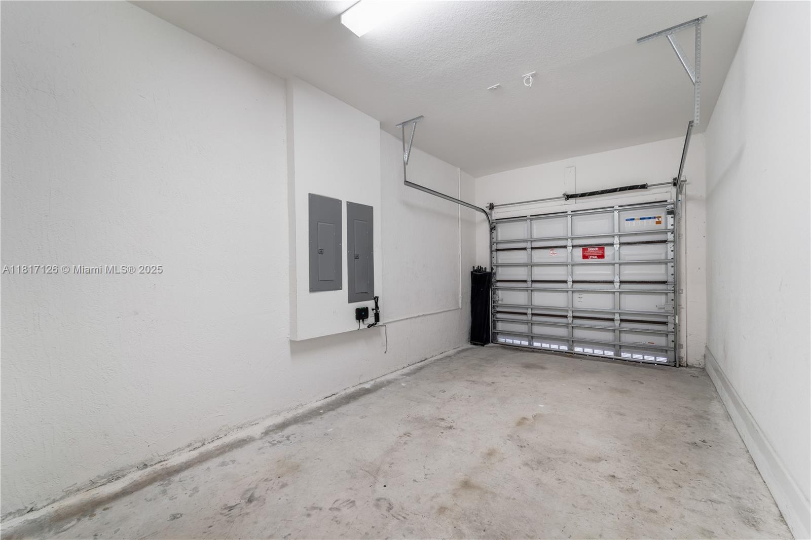 HERRAN-BARKETT SUBDIVISIO - Residential Lease