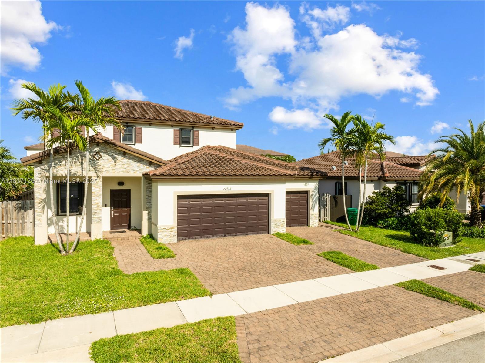 22938 Sw 128th Pl, Miami, Broward County, Florida - 5 Bedrooms  
4 Bathrooms - 
