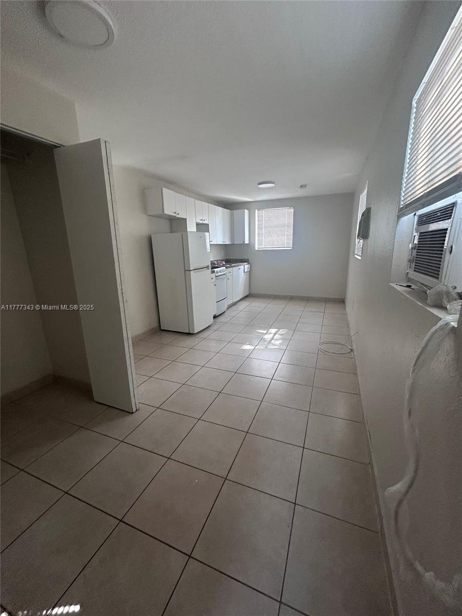 Rental Property at 2222 Van Buren St 13, Hollywood, Broward County, Florida - Bedrooms: 1 
Bathrooms: 1  - $1,350 MO.