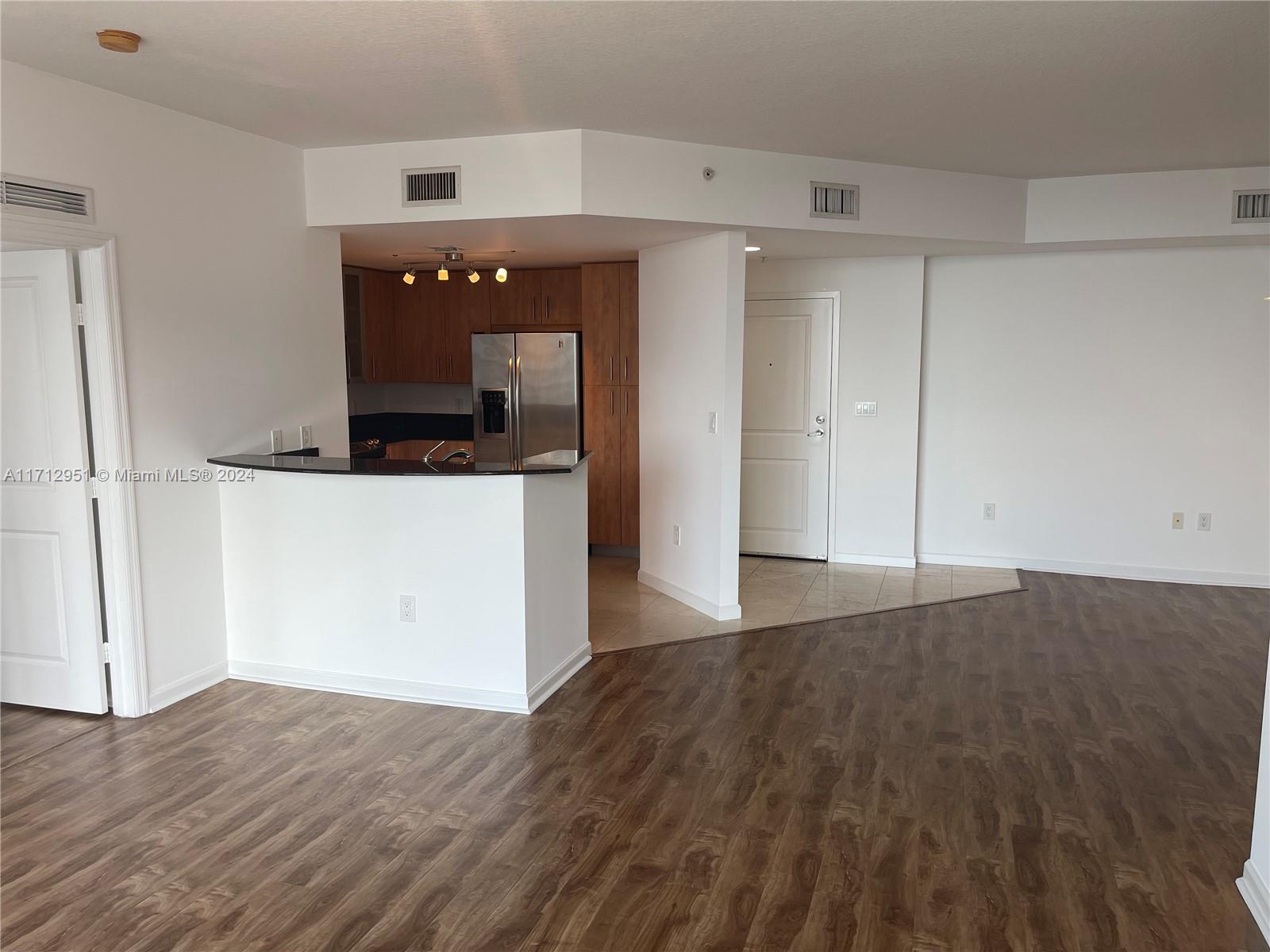 360 CONDO A - Residential
