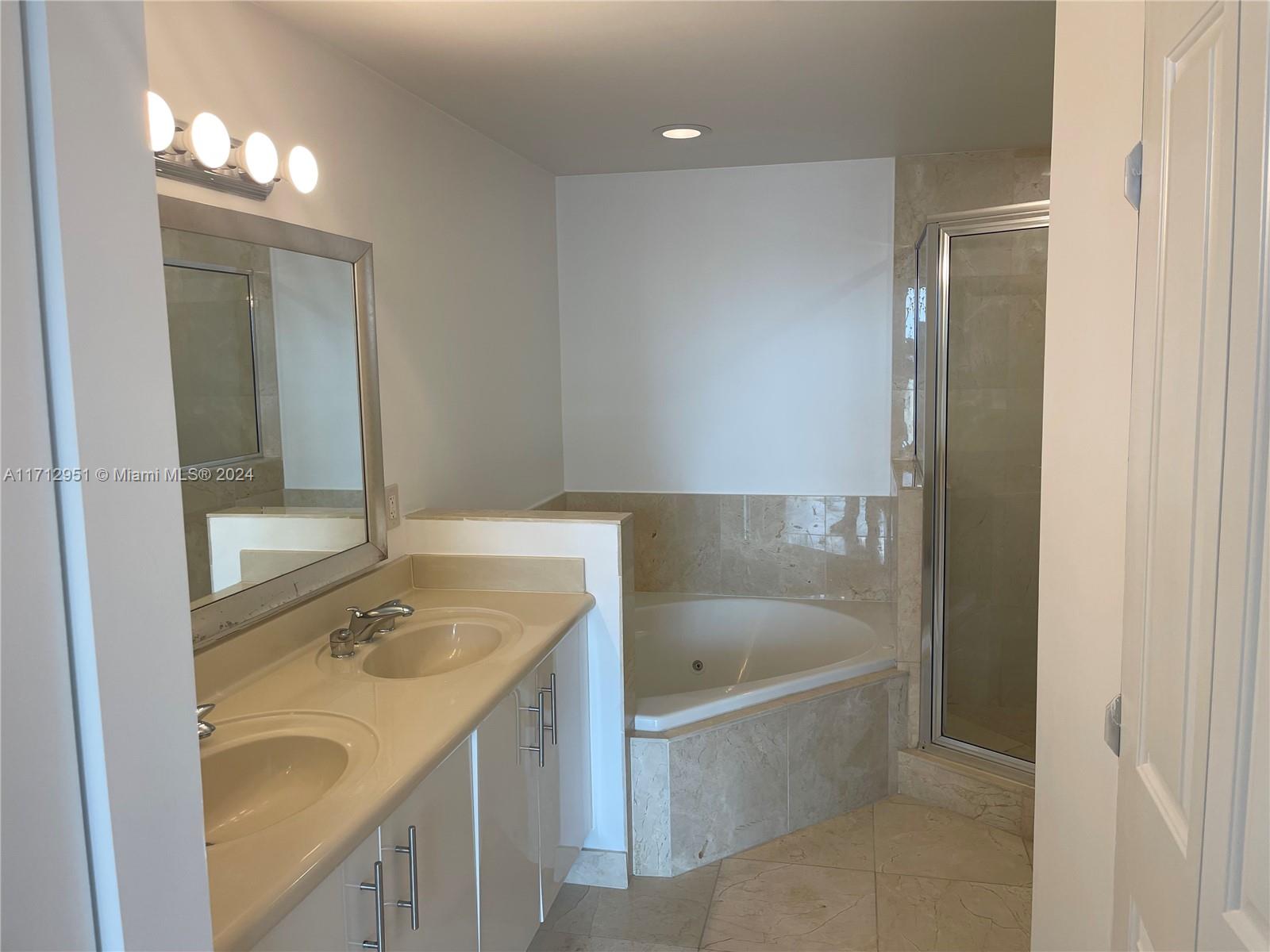 360 CONDO A - Residential