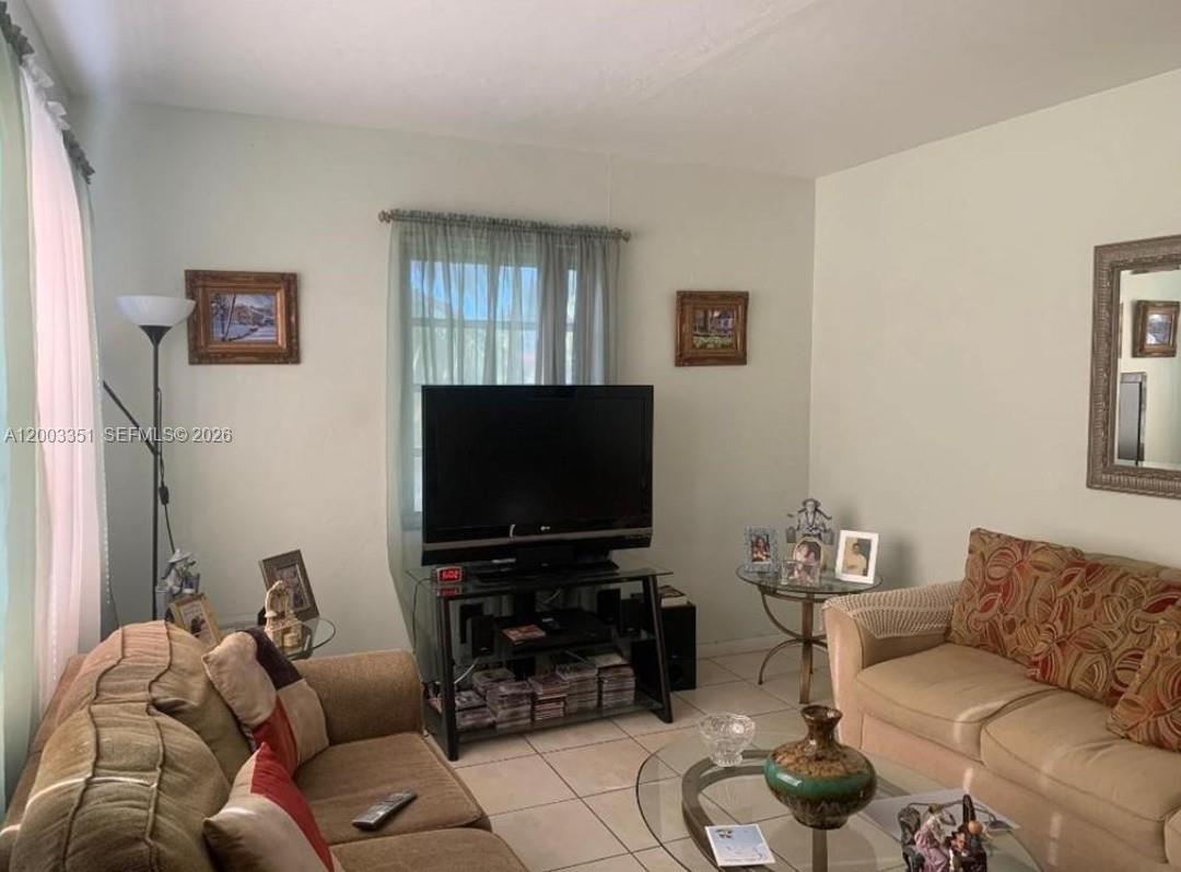 TAMIAMI PINES REV PLAT - Residential Income