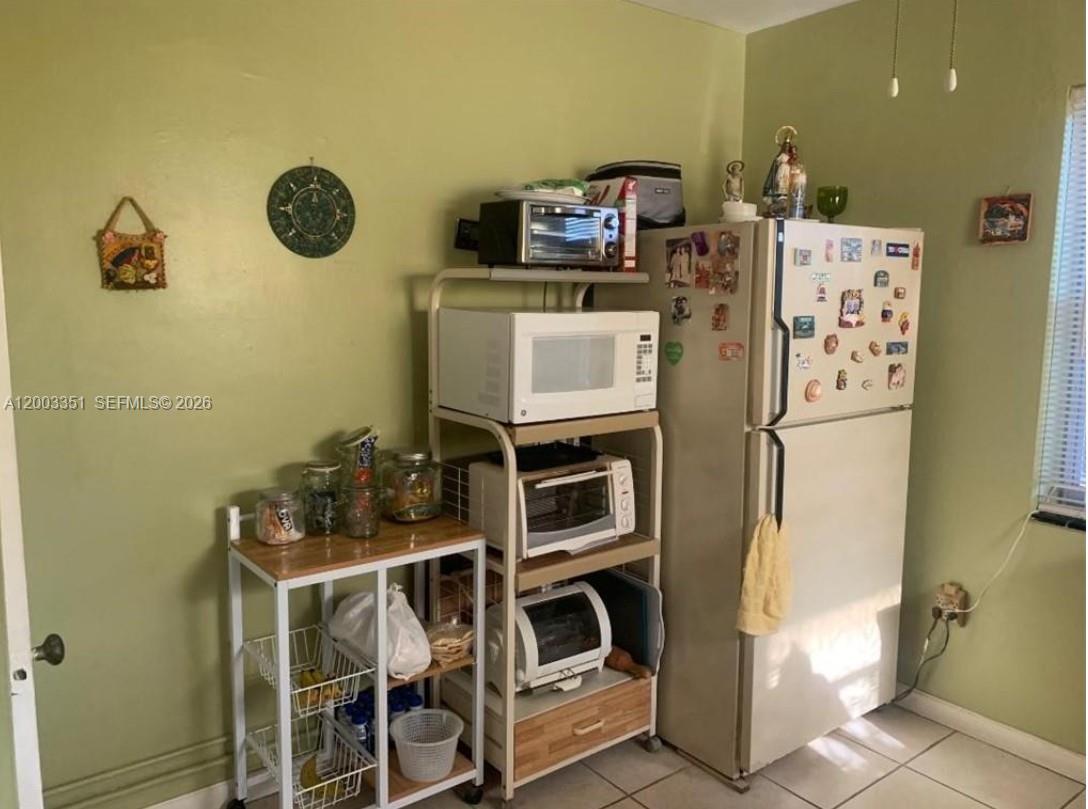 TAMIAMI PINES REV PLAT - Residential Income