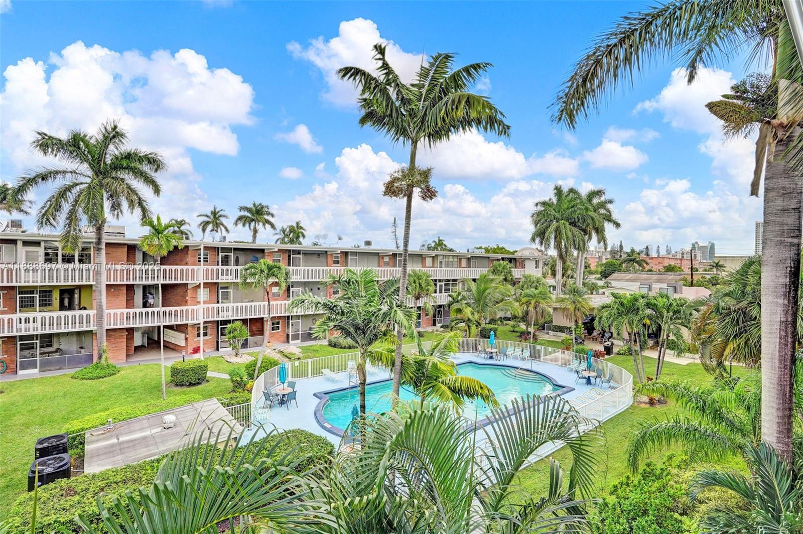 ELDORADO COUNTRY CLUB TOW - Residential