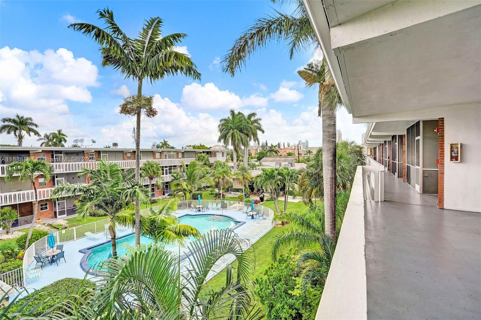 ELDORADO COUNTRY CLUB TOW - Residential