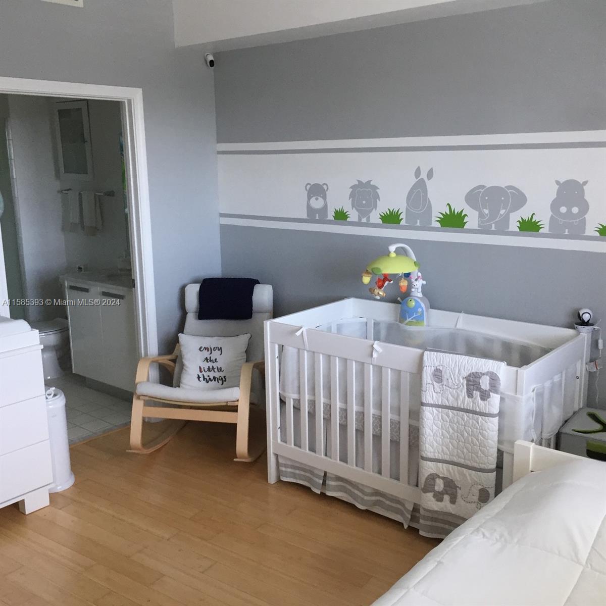 BLUE CONDO - Residential Lease