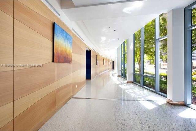 BLUE CONDO - Residential Lease