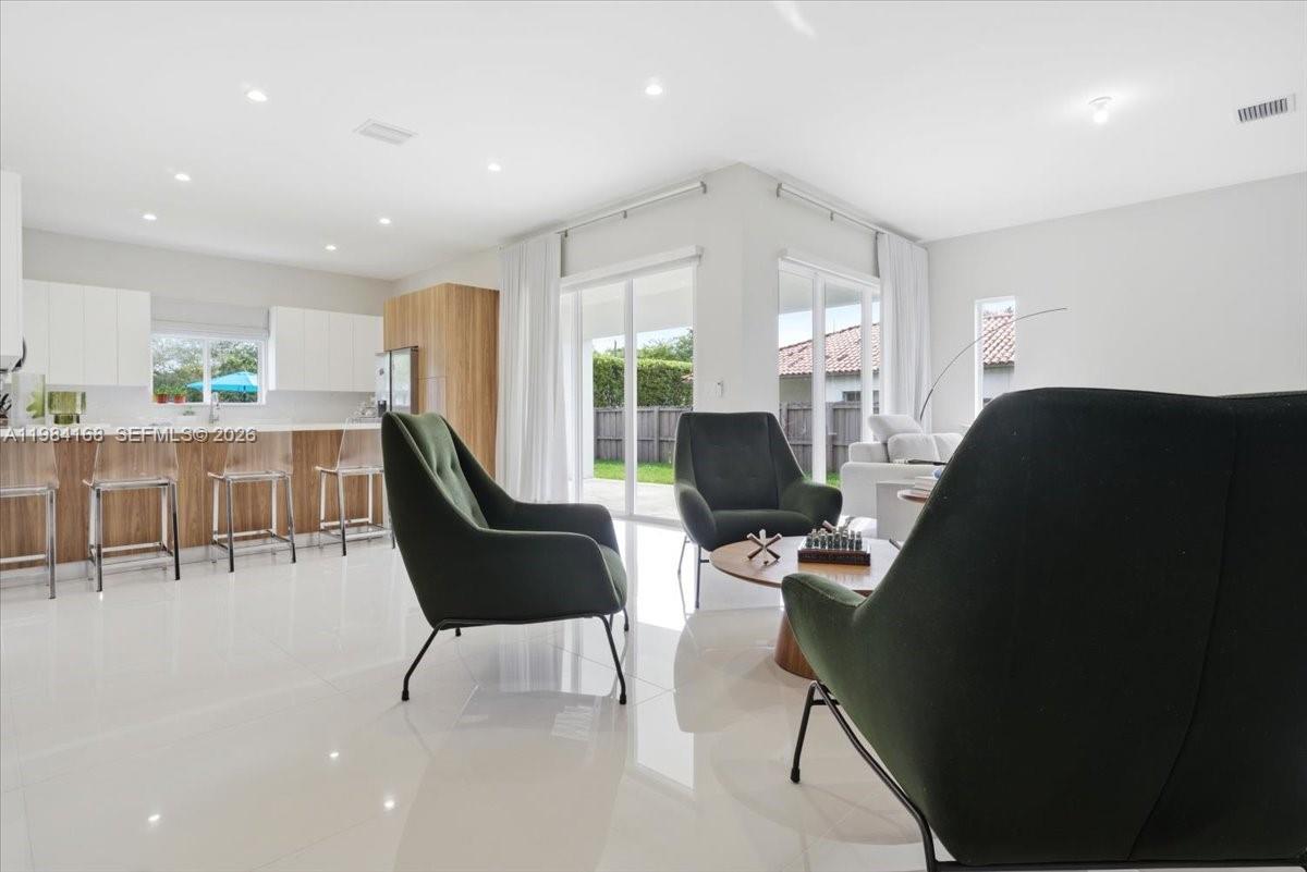 LINCOLN CITY SEC G - Residential