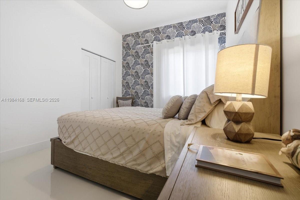 LINCOLN CITY SEC G - Residential