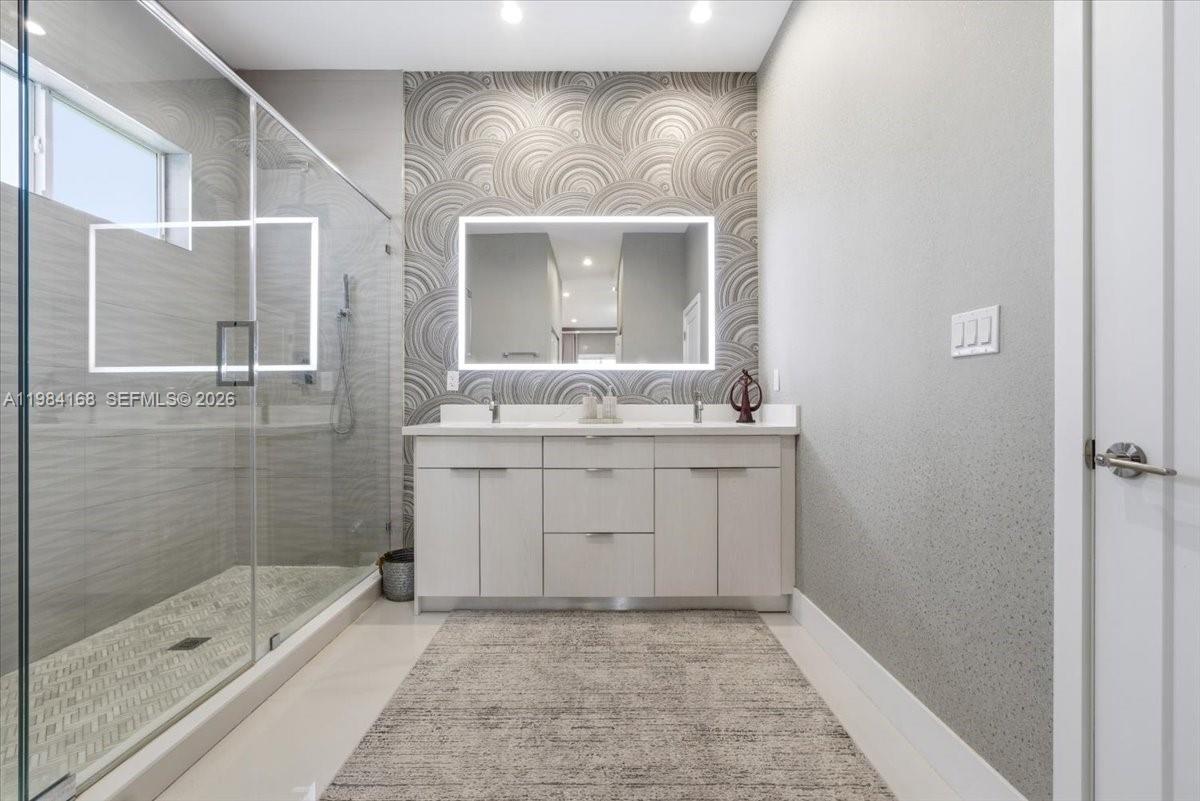 LINCOLN CITY SEC G - Residential