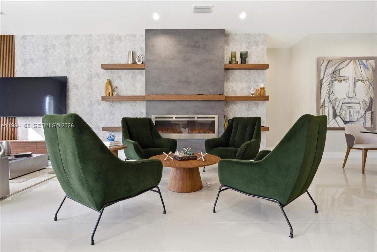 LINCOLN CITY SEC G - Residential