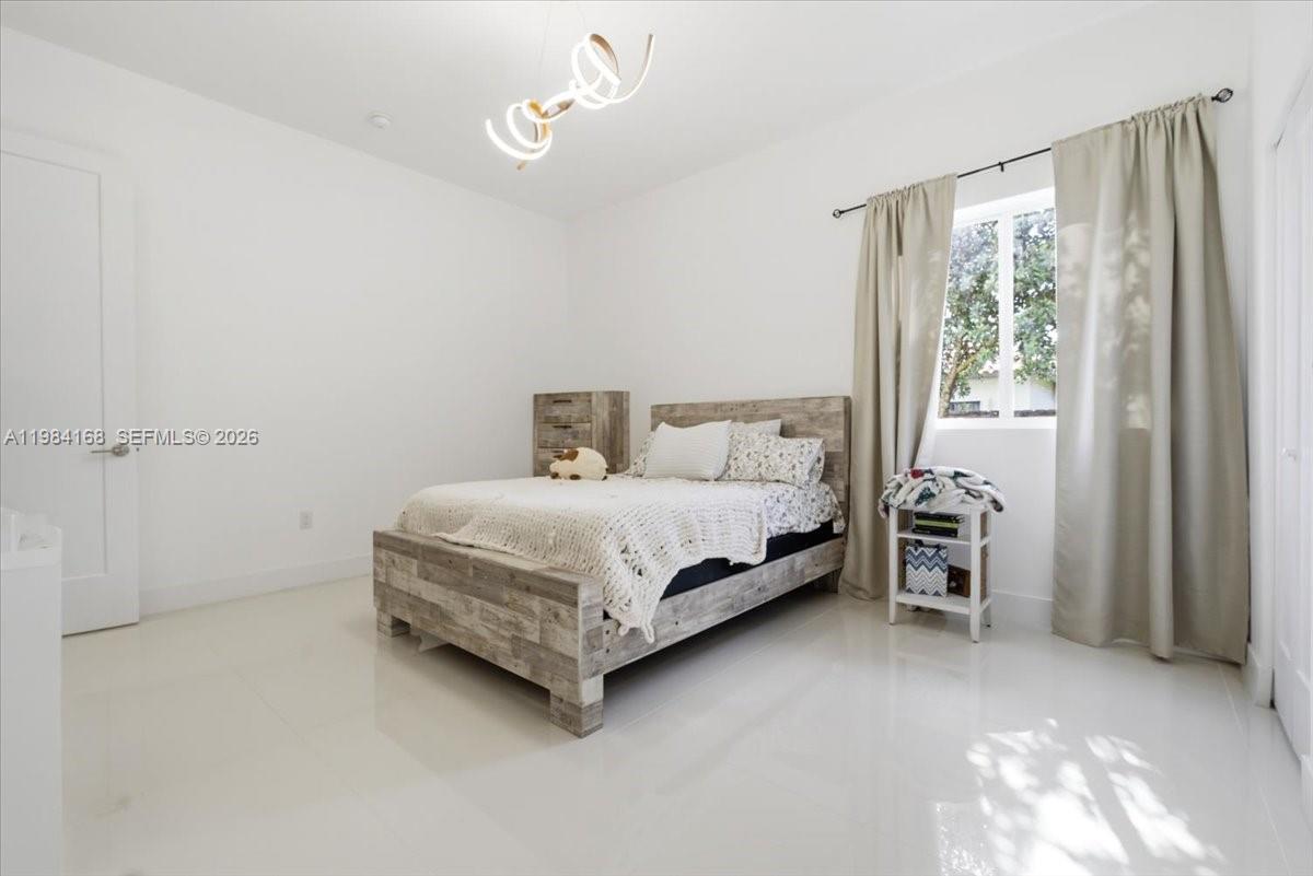 LINCOLN CITY SEC G - Residential