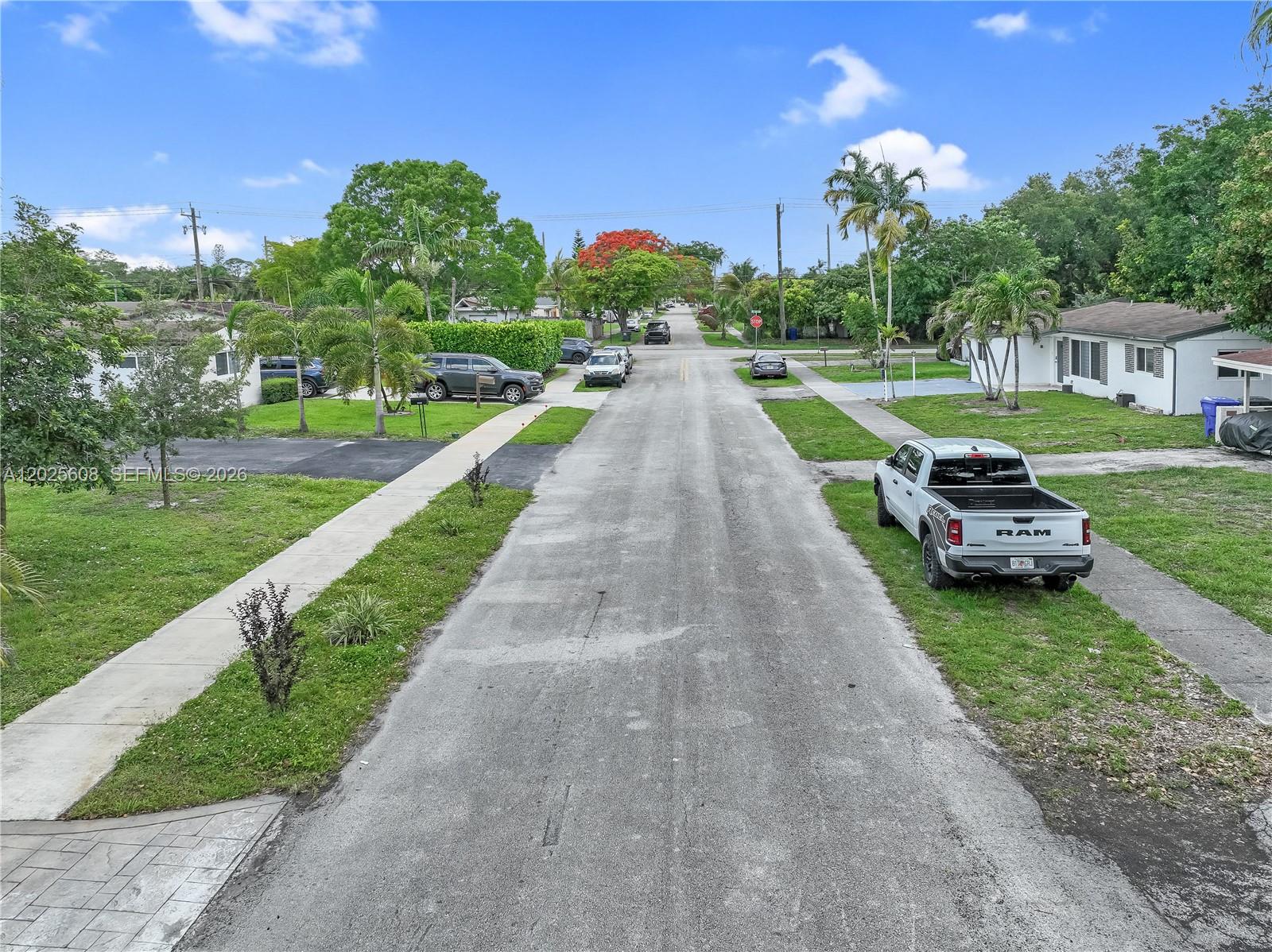 PALM LANE VILLA NO 3 - Residential