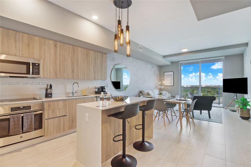 INVESTOR FRIENDLY + SHORT-TERM FLEXIBILITY! 3-DAY MINIMUM RENTALS ALLOWED.  Seller will prepay 6 months of HOA fees at closing! Modern and spacious 1BD/1BA at Quadro offering approx. 808 SF of sleek contemporary living in a prime location near the Miami Design District. Ideal for short-term or seasonal rental strategies, or for buyers seeking maximum leasing flexibility. Enjoy resort-style amenities including pool, fitness center, mini market & more, plus assigned covered parking and a secured lobby with guarded entry. Just minutes to the Design District, Wynwood, Midtown, and Miami Beach.
Seller motivated, bring offers!