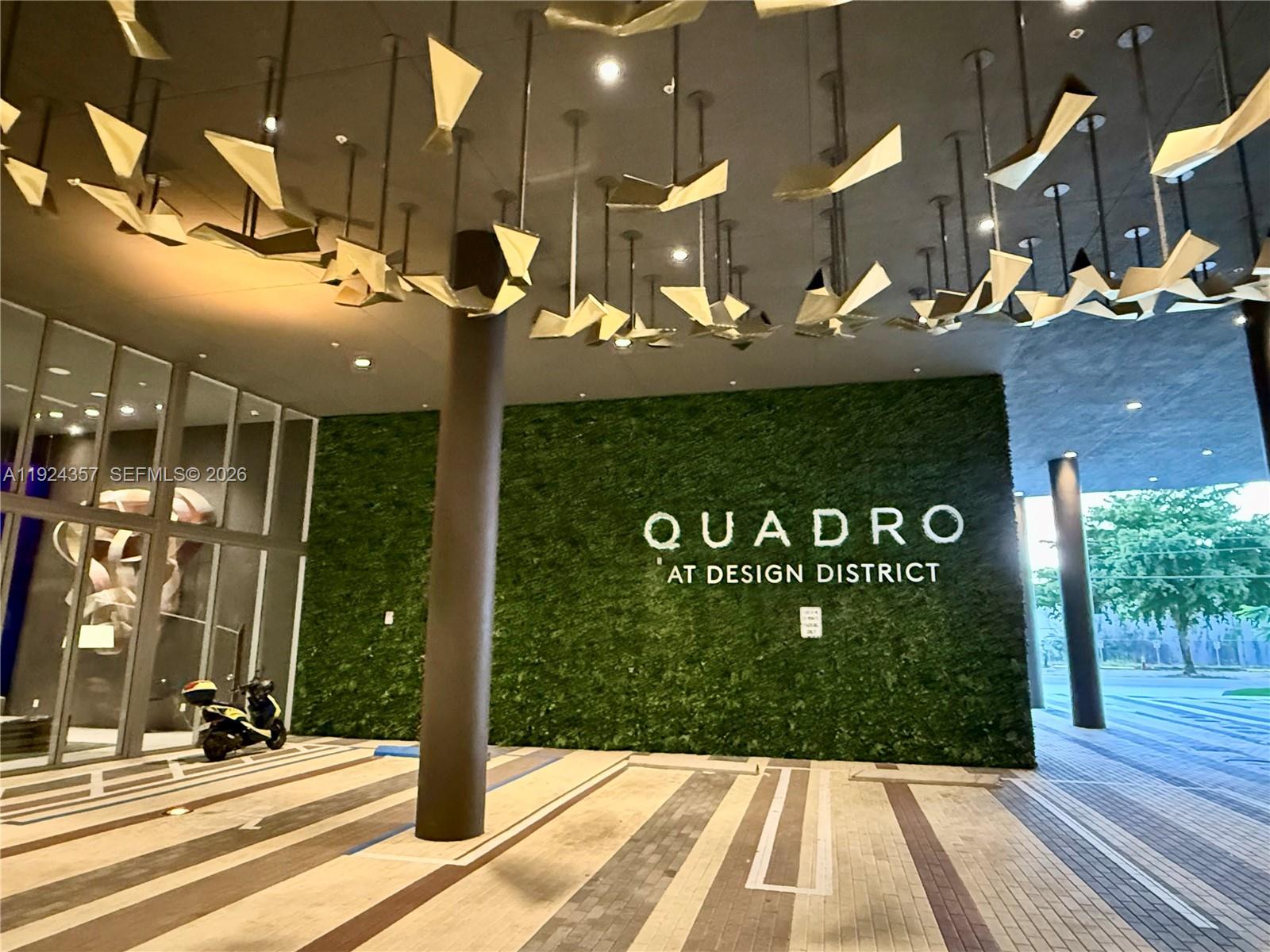 QUADRO CONDO - Residential