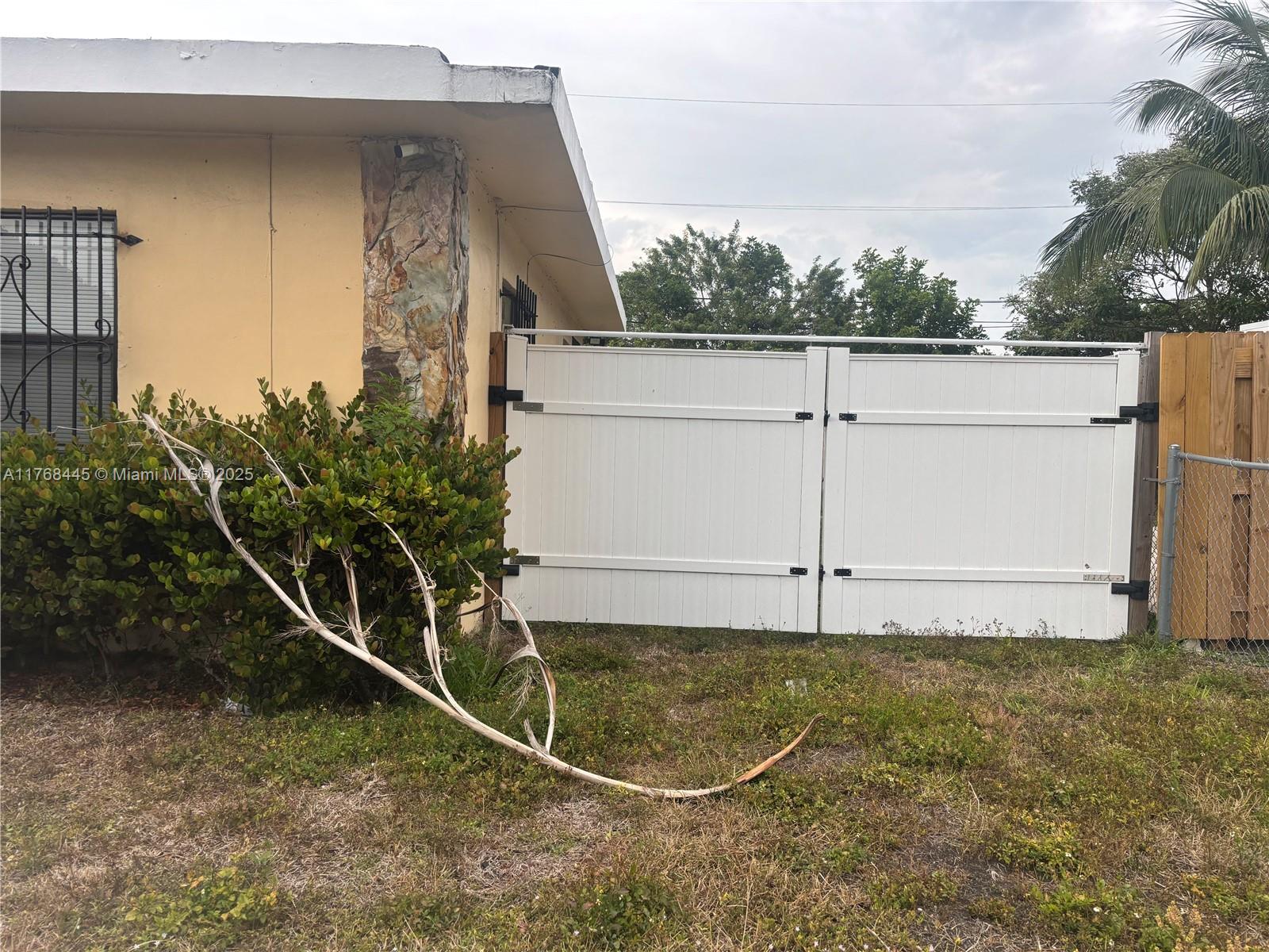 2637 NW 7th St