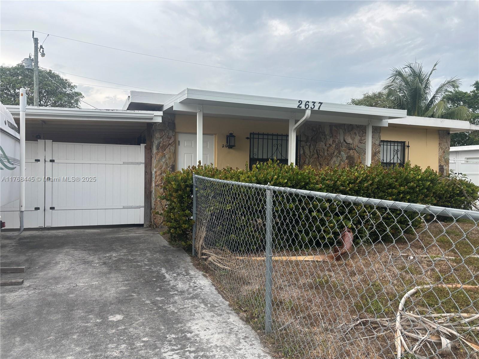 2637 NW 7th St