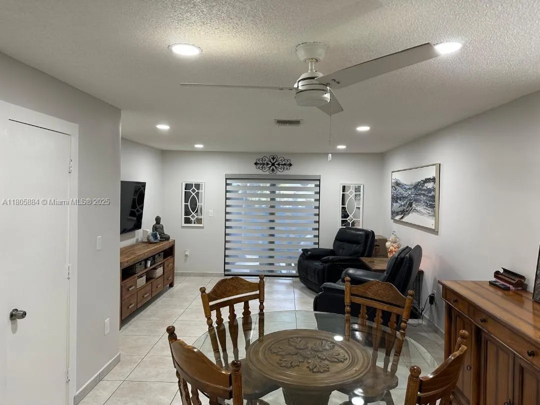 Miami, Florida 33183, United States, 2 Bedrooms Bedrooms, ,2 BathroomsBathrooms,Residential,Active,134301