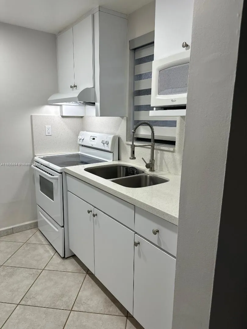 Miami, Florida 33183, United States, 2 Bedrooms Bedrooms, ,2 BathroomsBathrooms,Residential,Active,134301