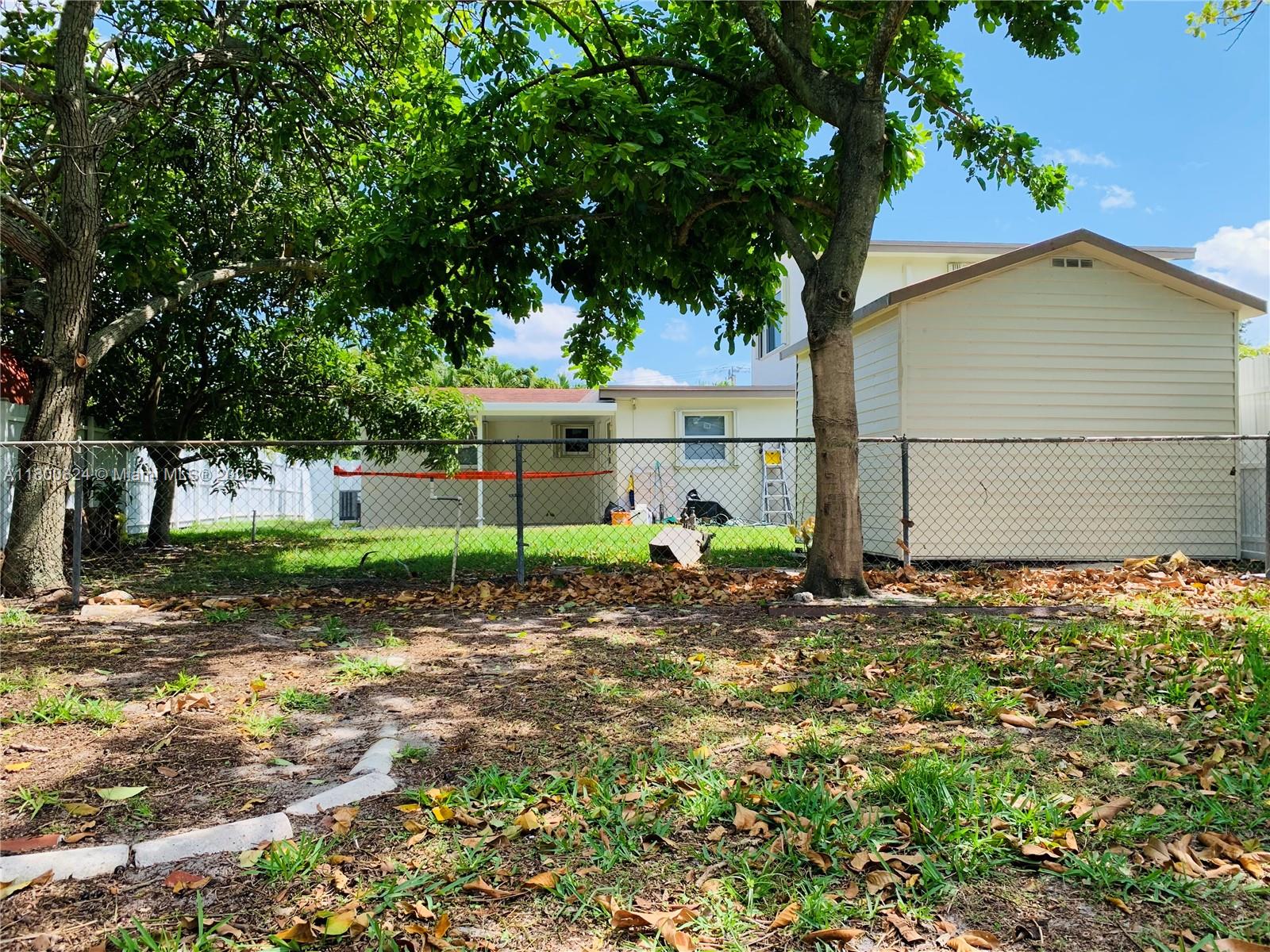 5441 NW 174th Dr