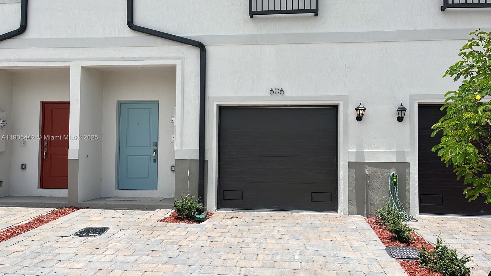 View photos, virtual tours, details... 606 12 st